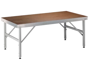 Höhenverstellbarer Arbeitstisch mit Holzplatte